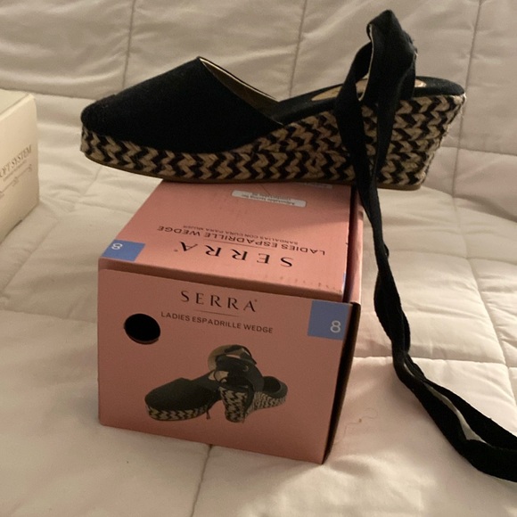 Espadrilles - Picture 1 of 4